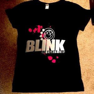 Blink 182 t-shirt
